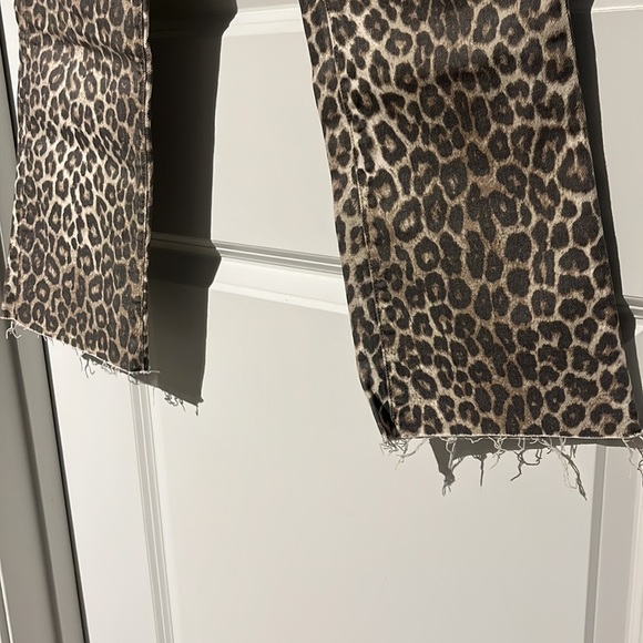 COPY - Joe’s Jeans The Callie High Rise Cropped Boot in Leopard Print Size 26 - Picture 5 of 6